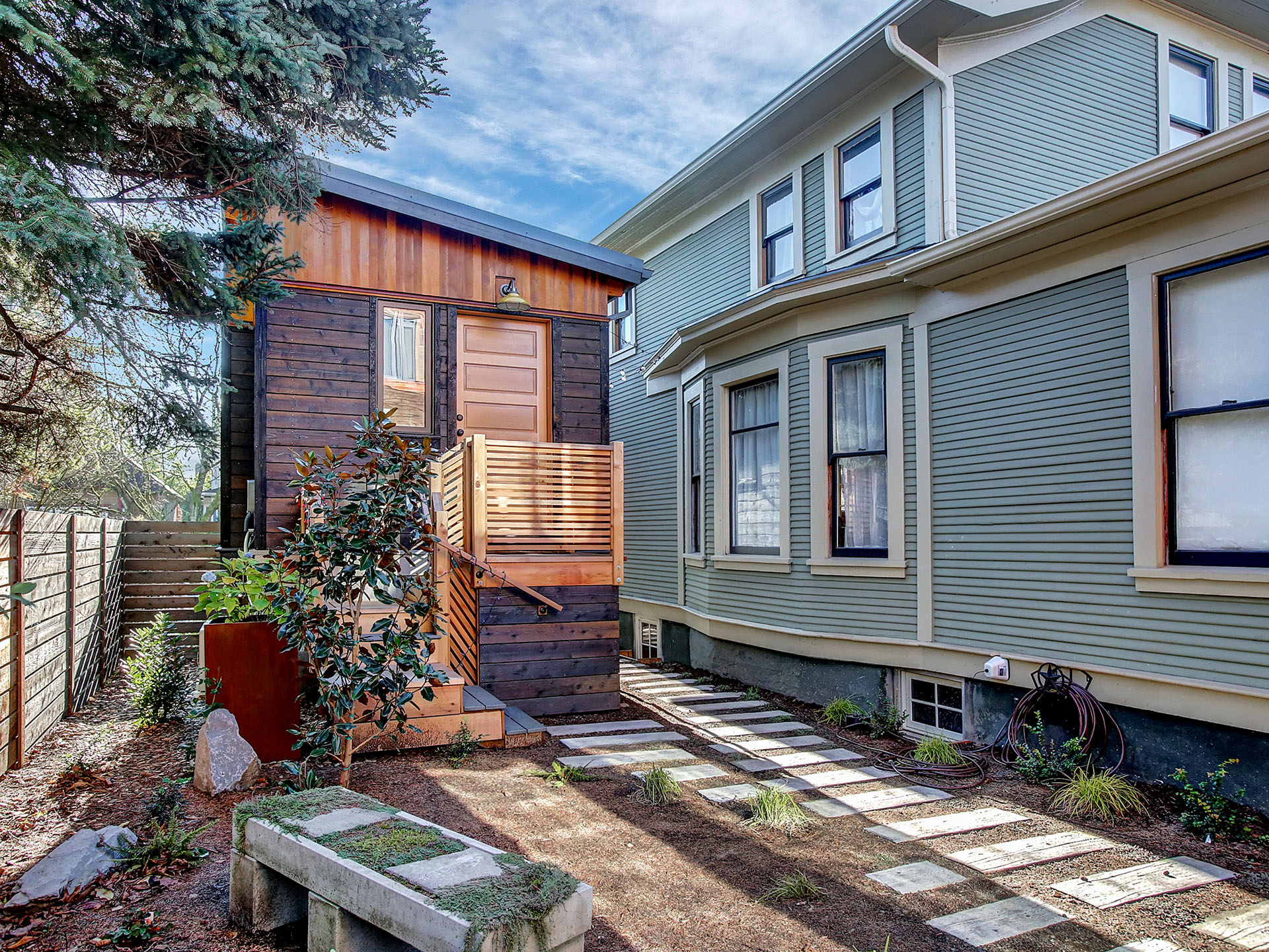 A custom built micro house in Portland from The Powell Group