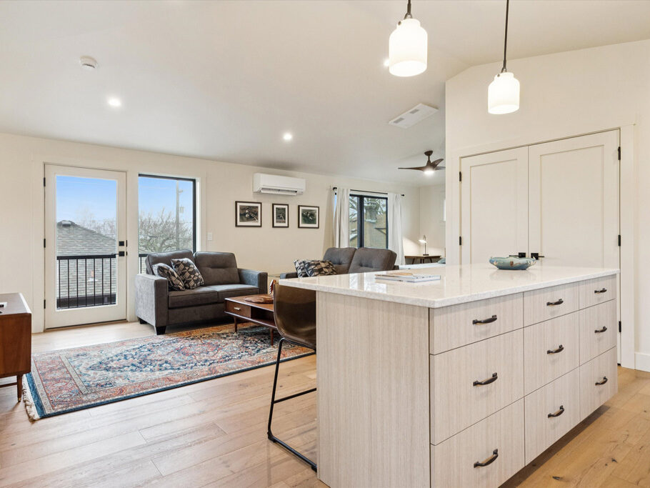 Living area in the 2nd story ADU with garage underneath, contemporary styling