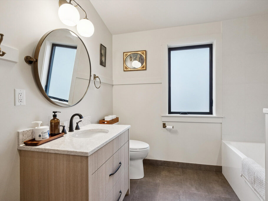 Bath in the 2nd story ADU with garage underneath, contemporary styling